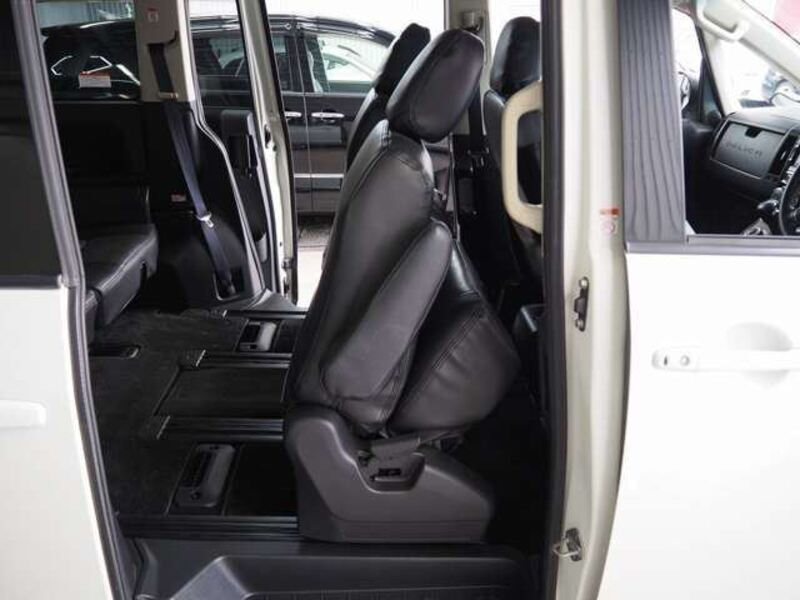 DELICA D5
