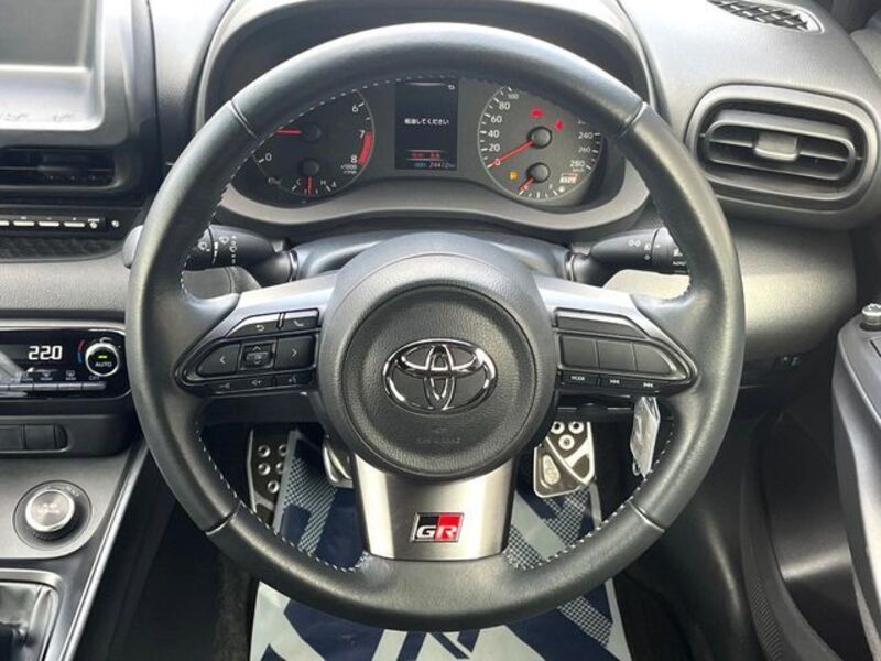 GR YARIS