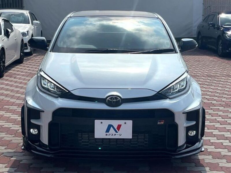 GR YARIS