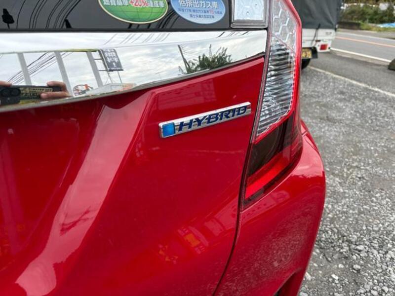 FIT HYBRID
