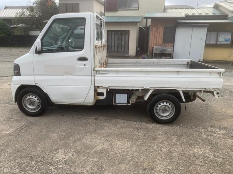 CLIPPER TRUCK