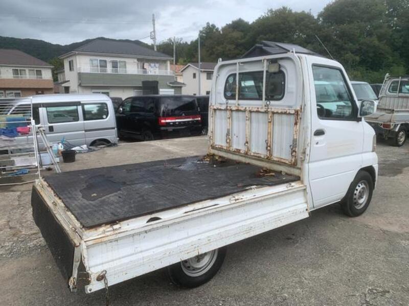 CLIPPER TRUCK