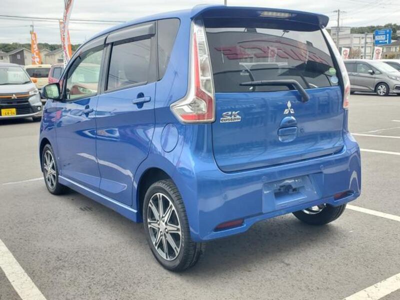 EK CUSTOM