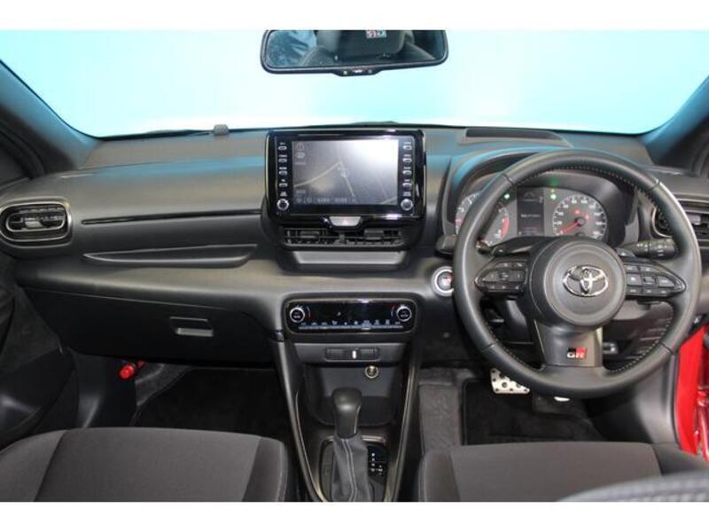 GR YARIS