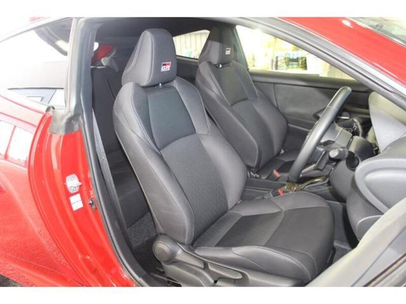 GR YARIS