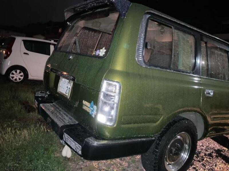 LAND CRUISER