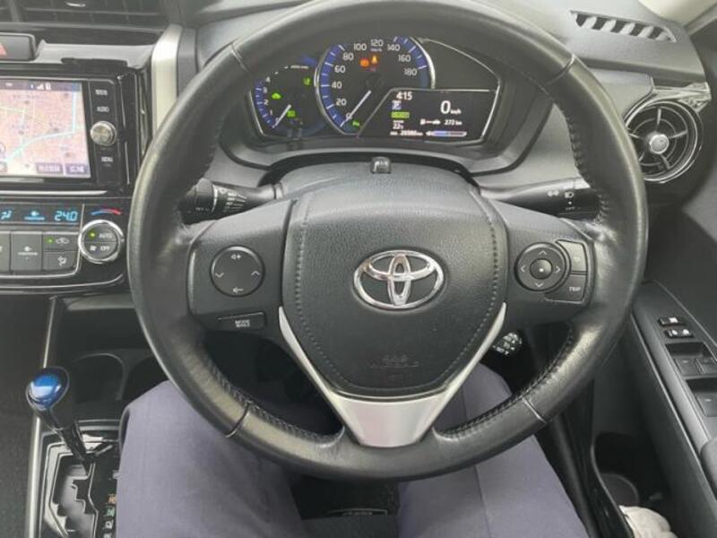 COROLLA AXIO