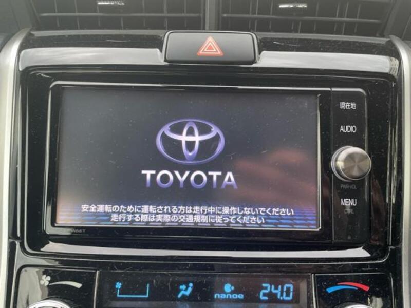 COROLLA AXIO