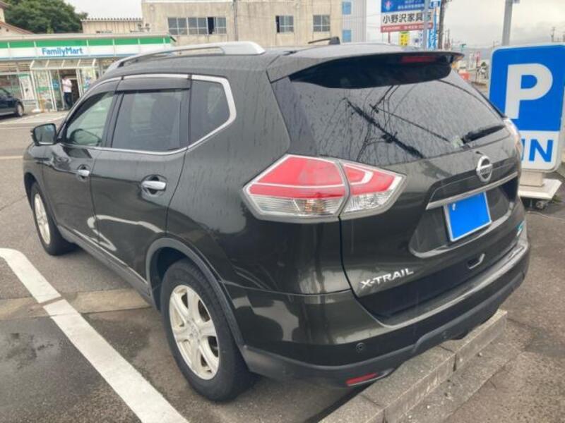 X-TRAIL