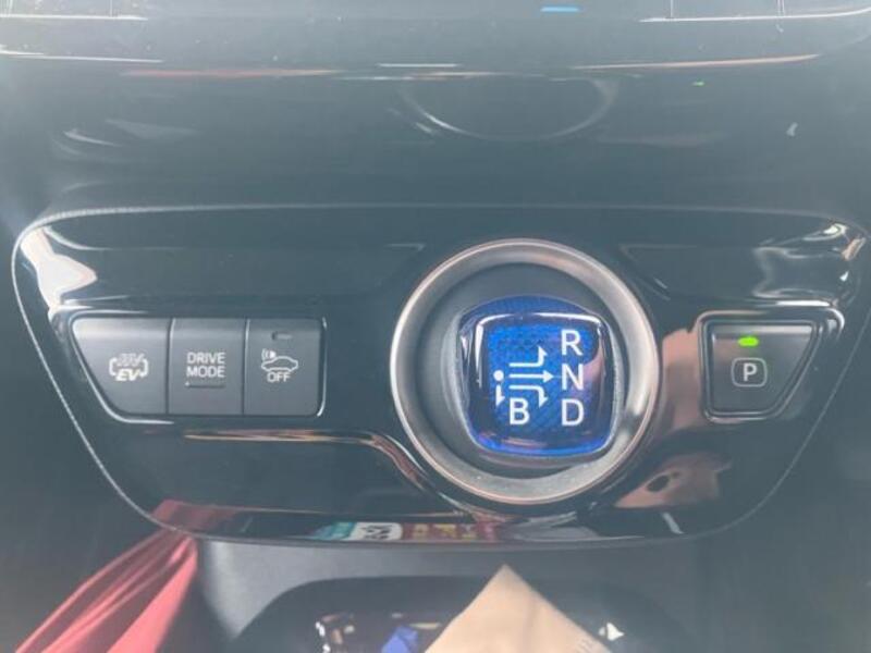 PRIUS PHV