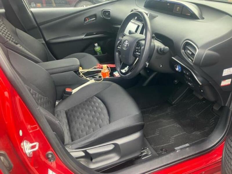 PRIUS PHV