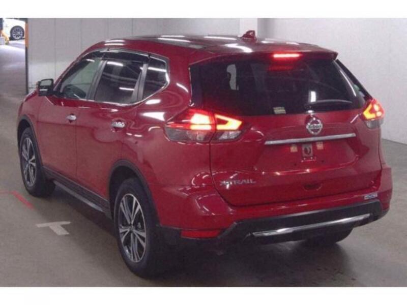X-TRAIL