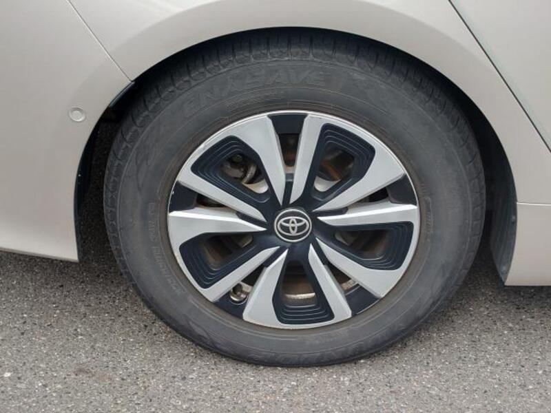 PRIUS PHV