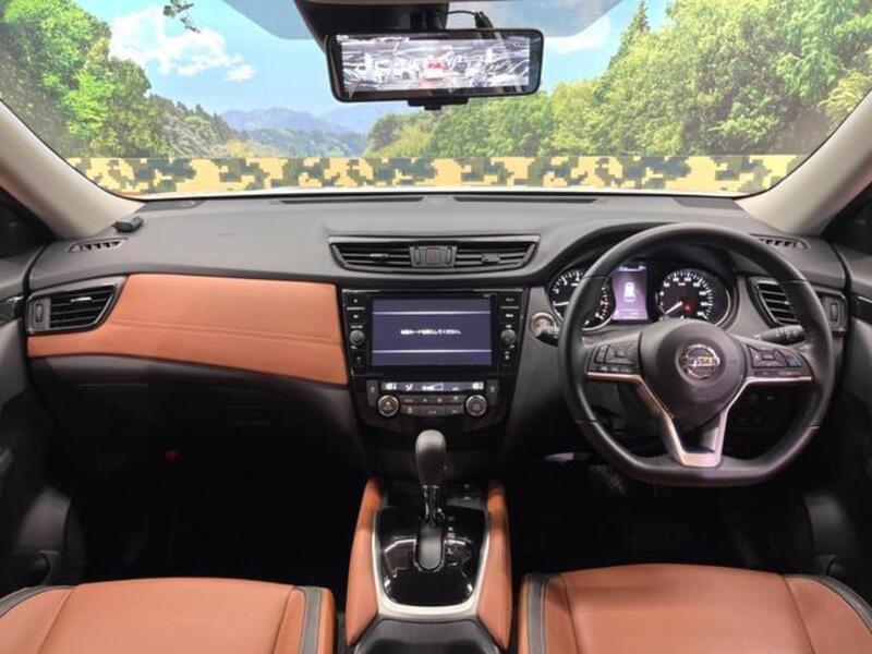 X-TRAIL