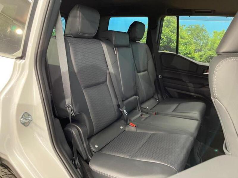LAND CRUISER 250