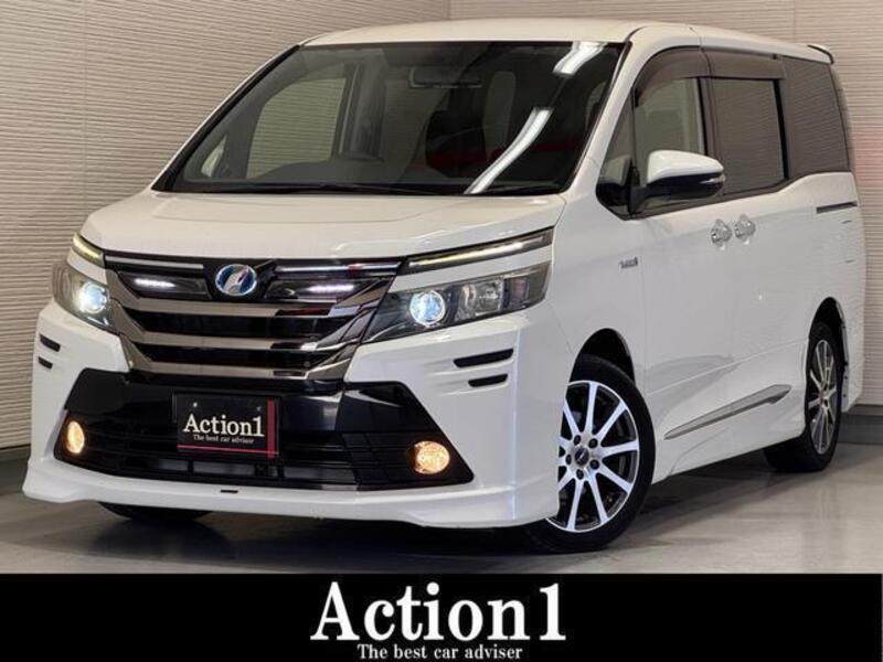 TOYOTA VOXY