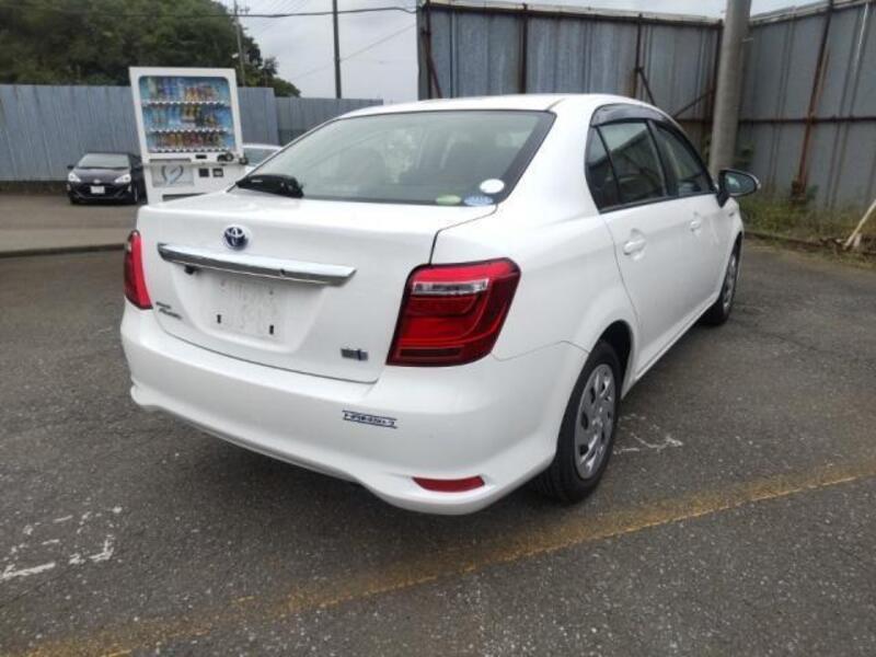 COROLLA AXIO