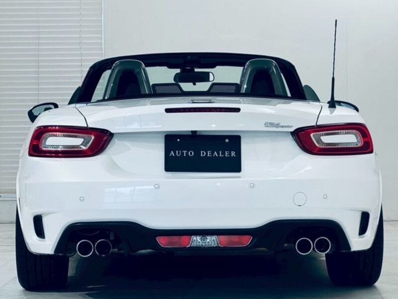 ABARTH 124 SPIDER