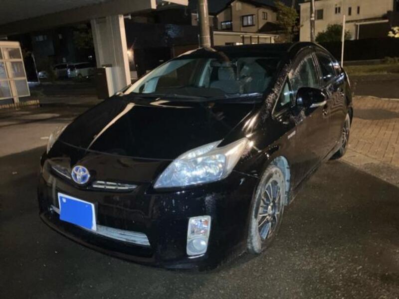 TOYOTA PRIUS