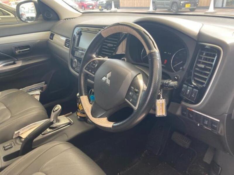 OUTLANDER PHEV