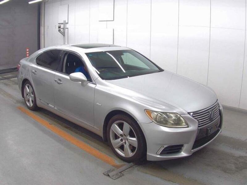 LEXUS LS