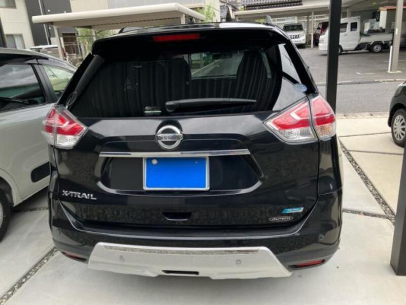 X-TRAIL