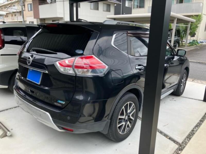 X-TRAIL