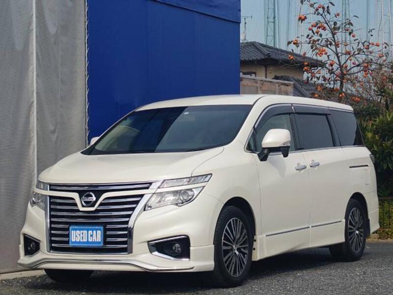 NISSAN ELGRAND