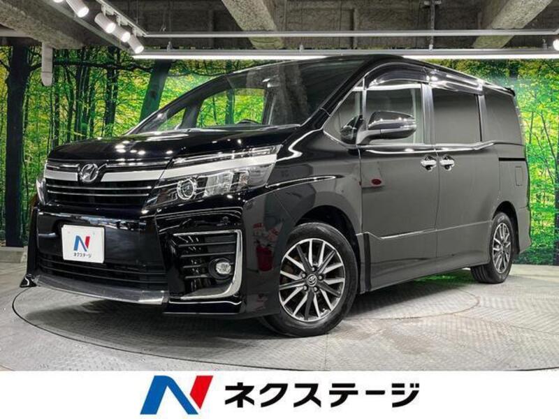TOYOTA VOXY