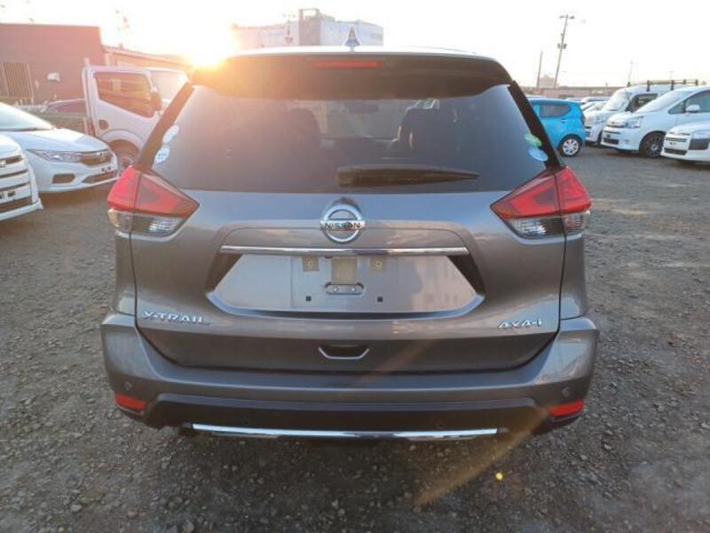 X-TRAIL