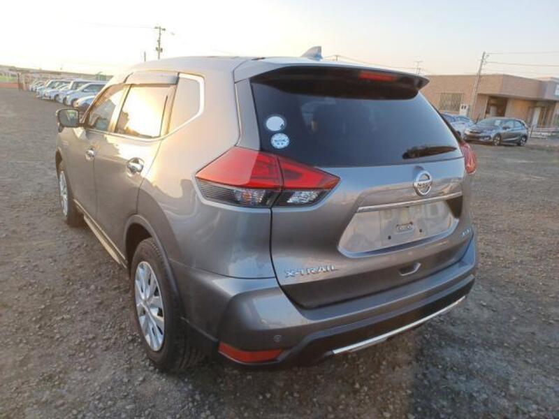 X-TRAIL