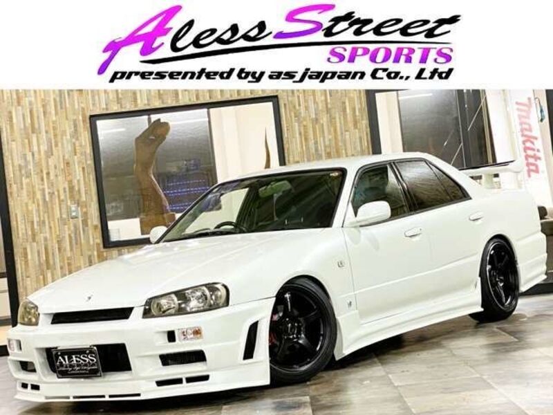 NISSAN SKYLINE