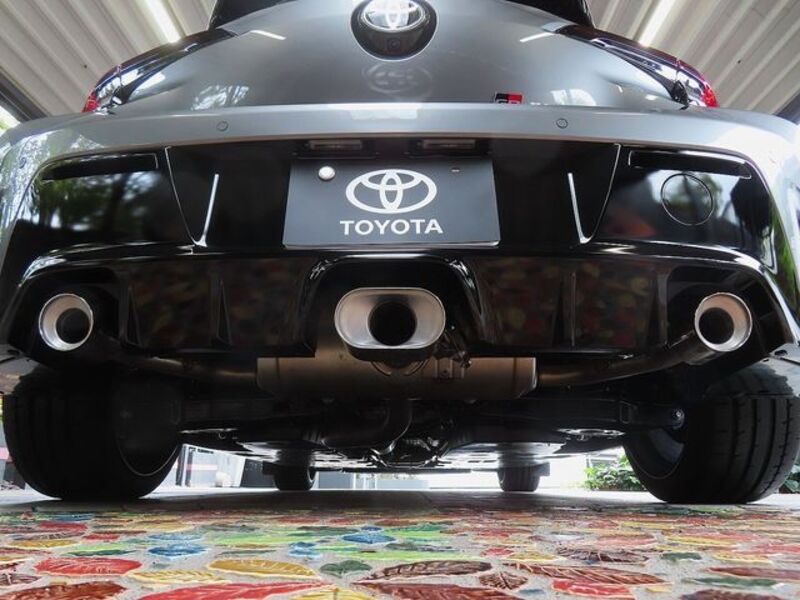 GR COROLLA