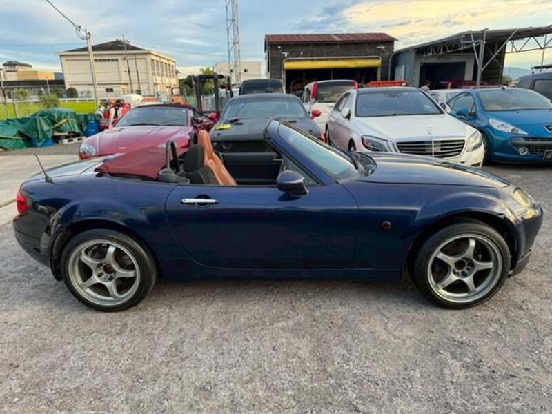 ROADSTER