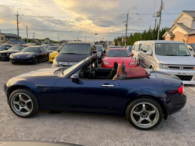 ROADSTER