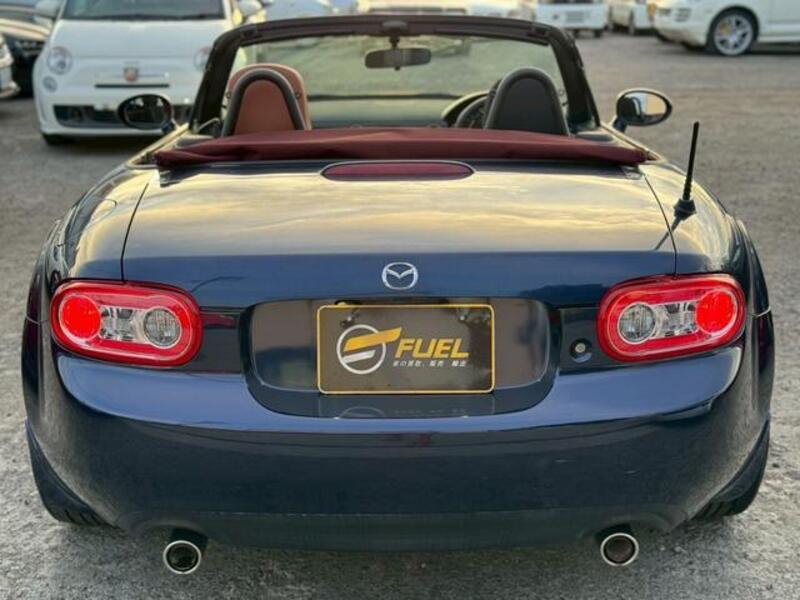 ROADSTER
