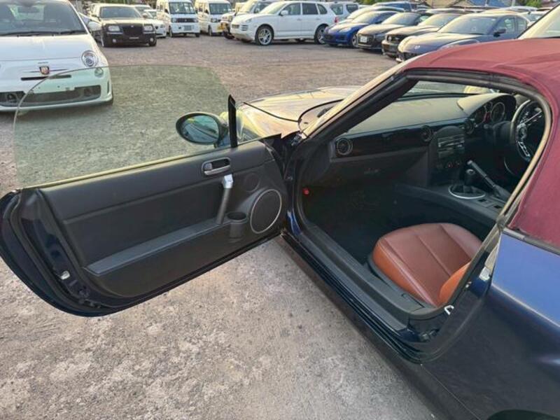 ROADSTER