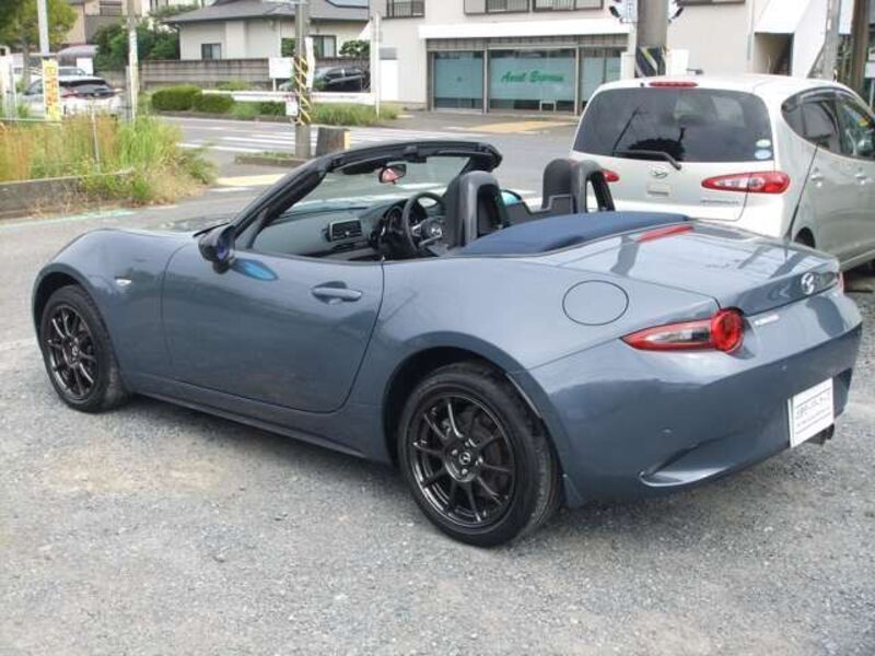 ROADSTER