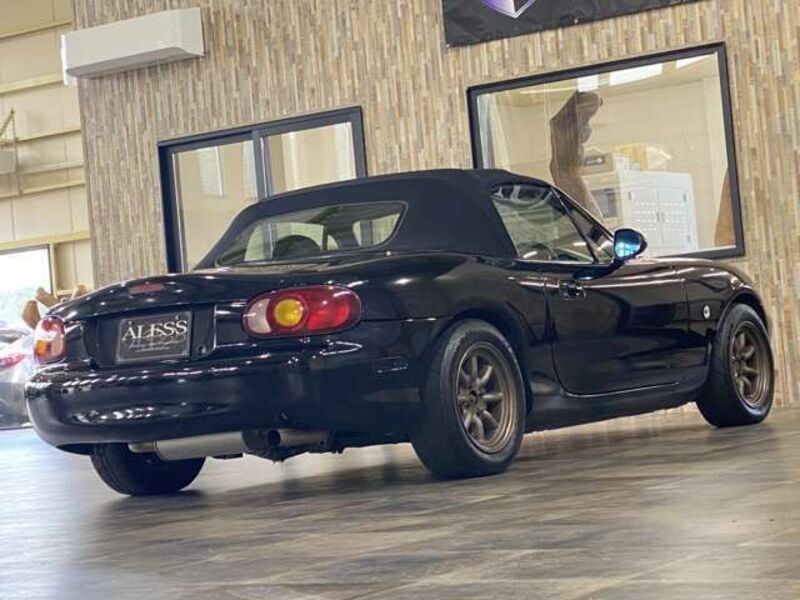 ROADSTER