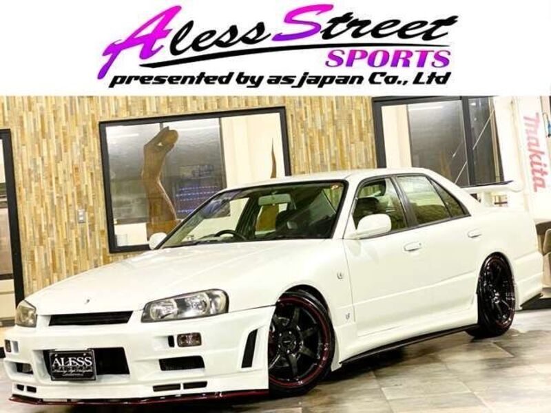 NISSAN SKYLINE