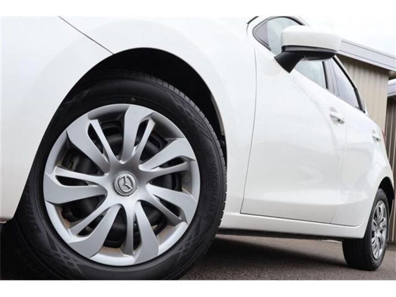 MAZDA2
