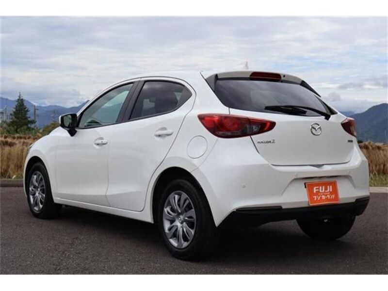 MAZDA2