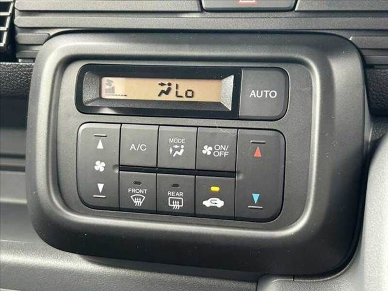 N-VAN