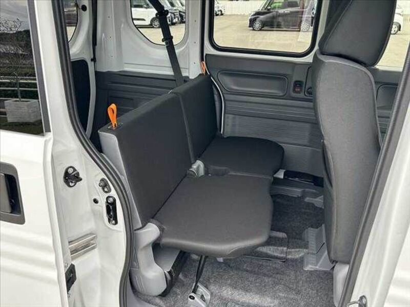 N-VAN