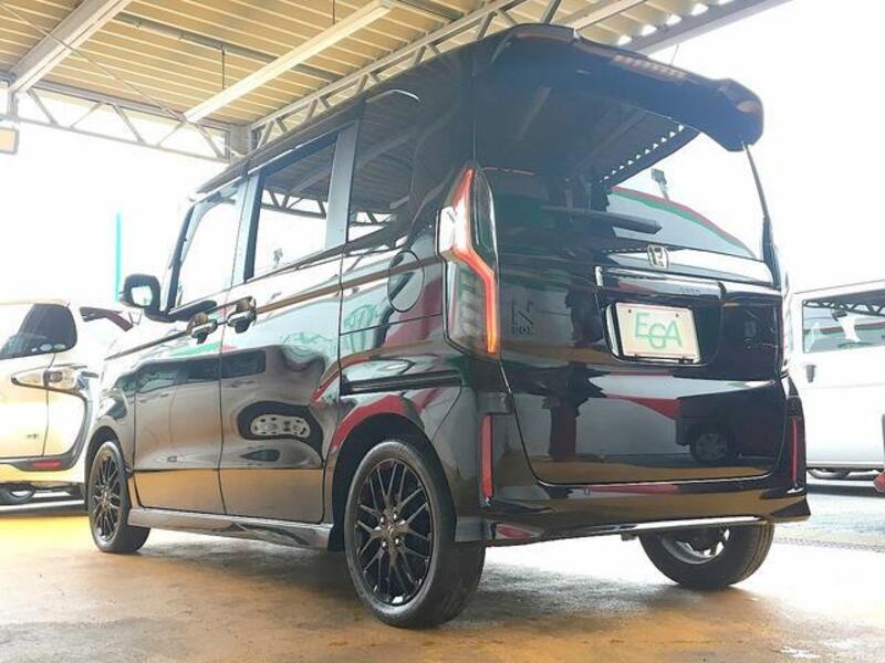 N BOX CUSTOM