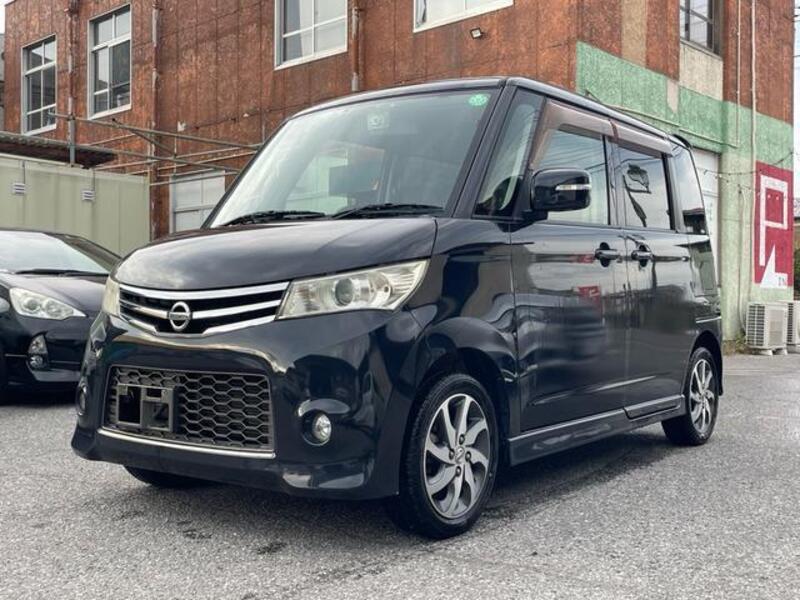 NISSAN ROOX