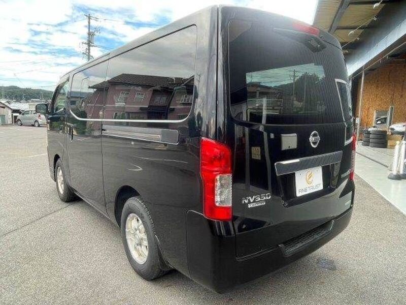 NV350 CARAVAN