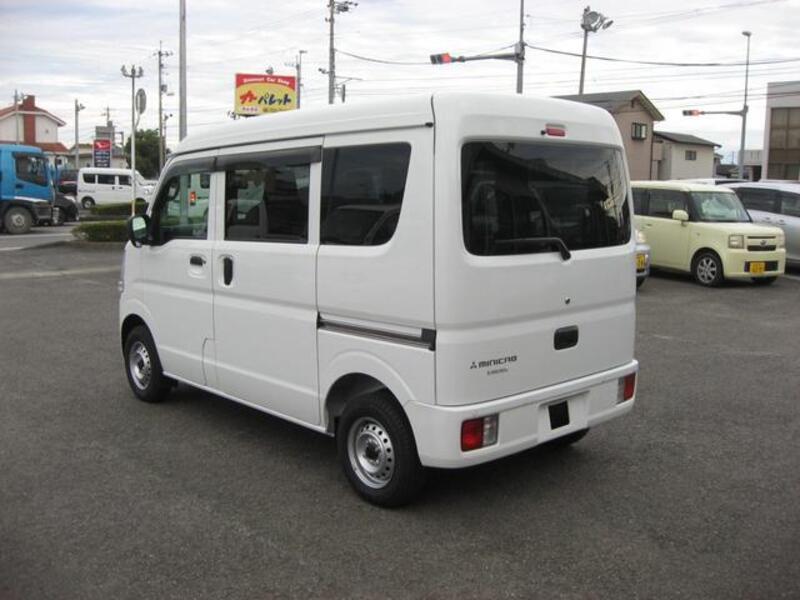 MINICAB VAN