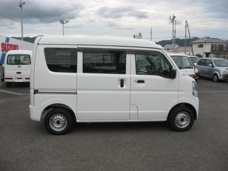 MINICAB VAN