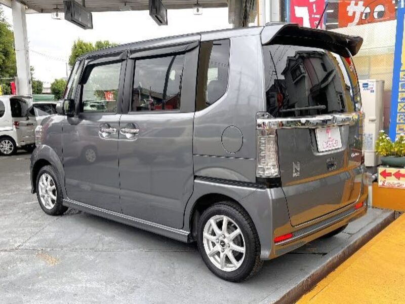 N BOX CUSTOM